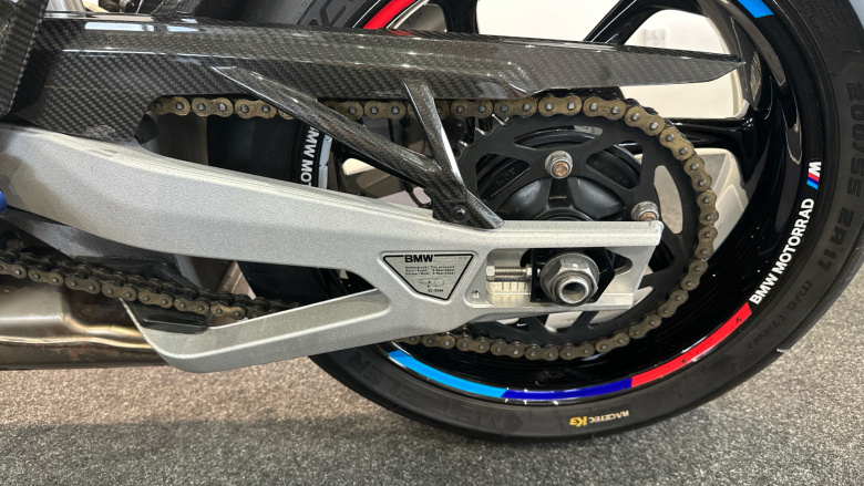BMW M1000 RR